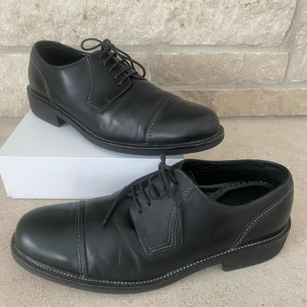 Ecco black leather cap toe lace dress shoes size 11